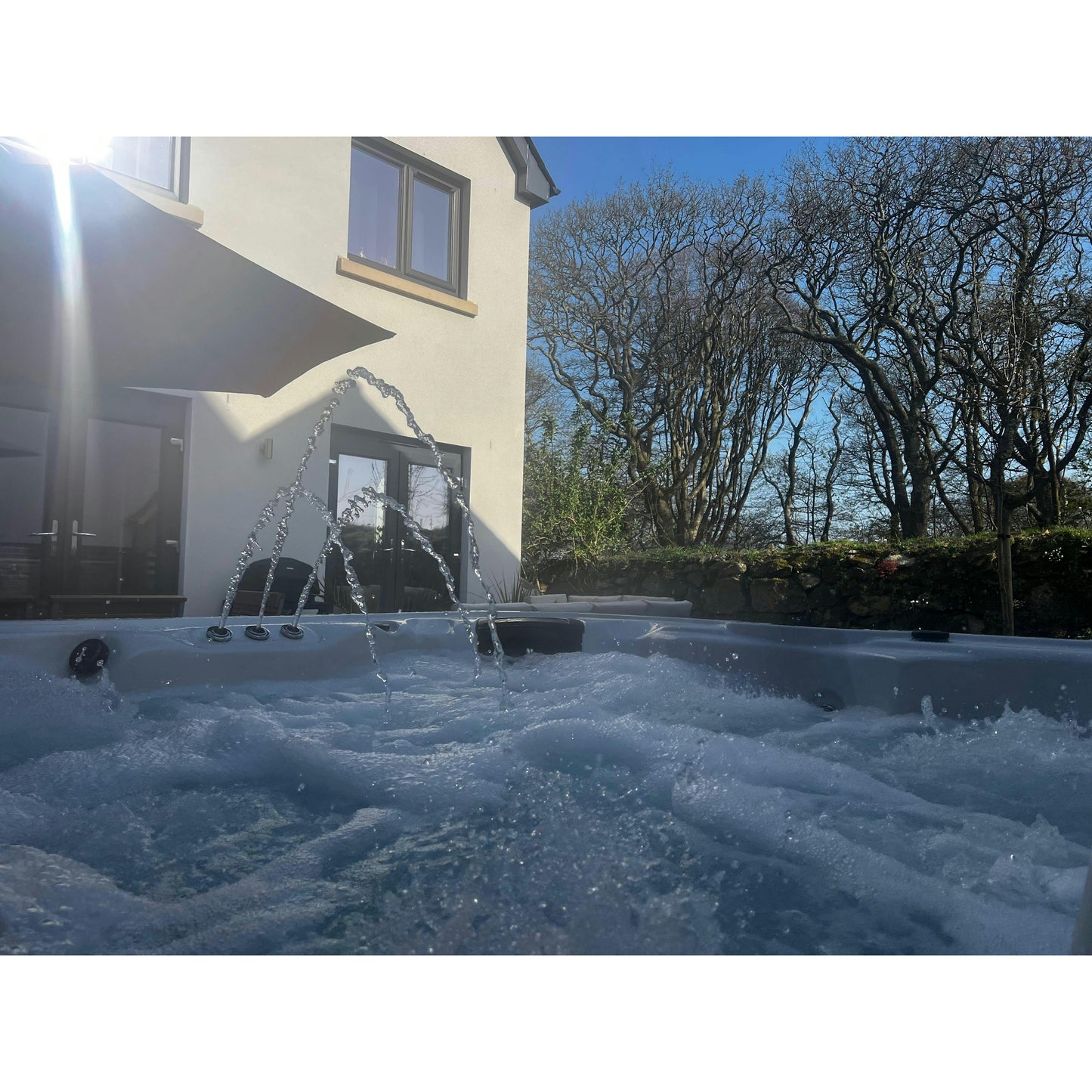 Retreat Bay XL - Free Delivery & Free Installation Included - EDS Tranquillity Collection