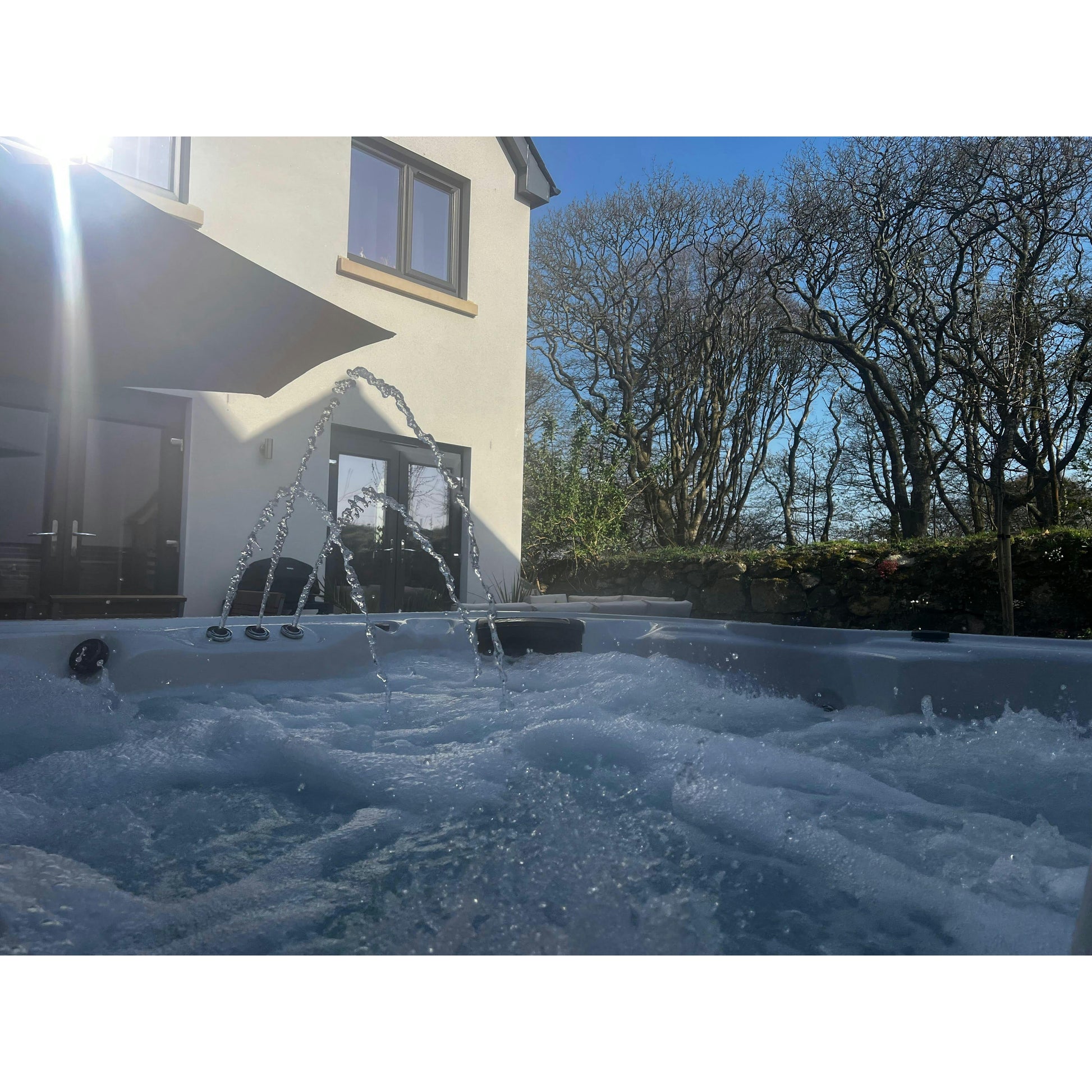 Retreat Bay XL - Free Delivery & Free Installation Included - EDS Tranquillity Collection