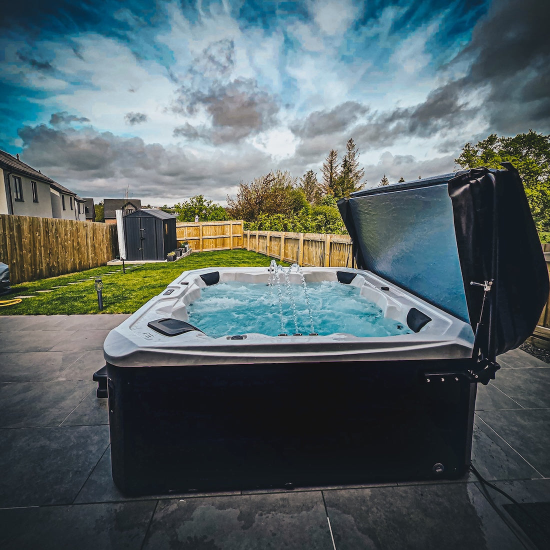 Retreat Bay XL - Free Delivery & Free Installation Included - EDS Tranquillity Collection